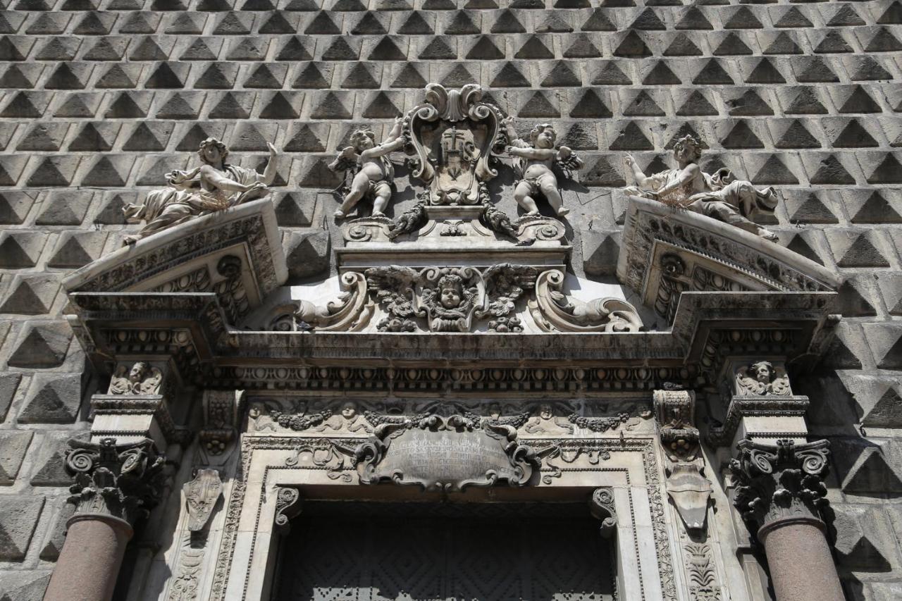 Palazzo Carafa Della Spina - Maison De Charme Naples Extérieur photo